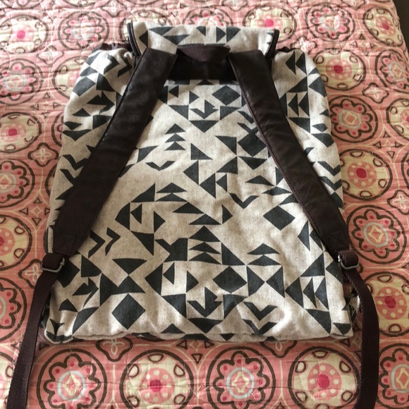Backpack - Picture 2 of 3